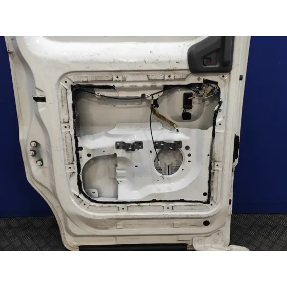 Puerta Lateral Corredera Izquierda para Nissan Nv 200 (M20)