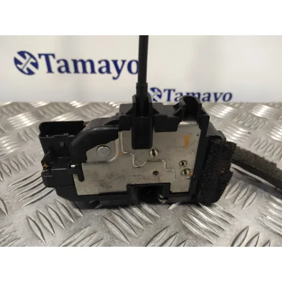 Cerradura Puerta Delantera Derecha para Nissan Nv 200 (M20)