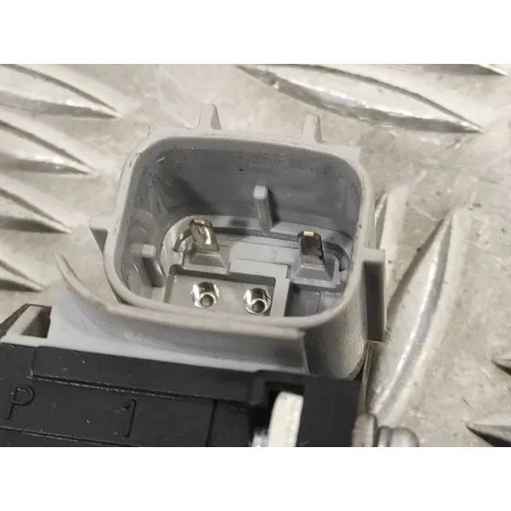 Elevalunas Delantero Derecho para Nissan Nv 200 (M20)
