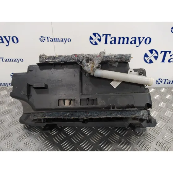Guantera para Volvo S60 Lim.