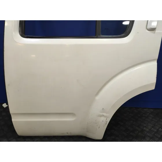 Puerta Trasera Izquierda para Nissan Pathfinder (R51)