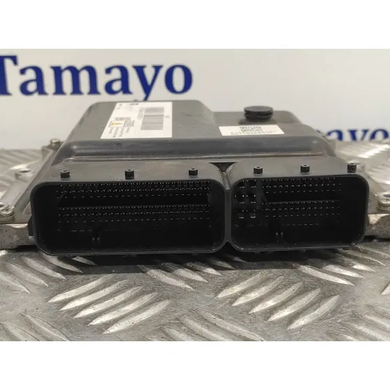 Centralita Motor Uce para Opel Astra J Lim.