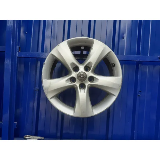 Llanta para Opel Astra J Lim.