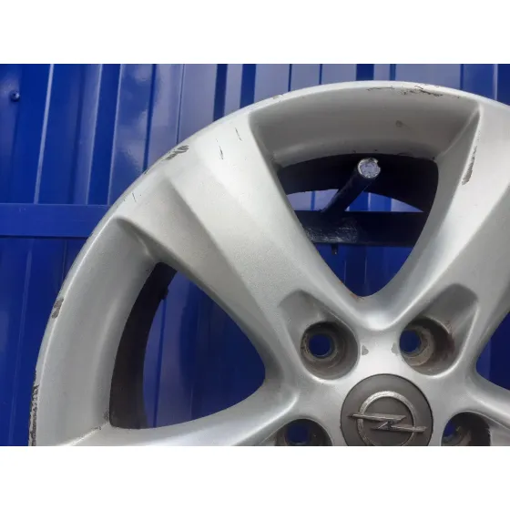 Llanta para Opel Astra J Lim.