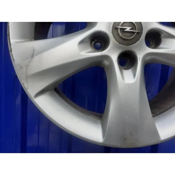 Llanta para Opel Astra J Lim.