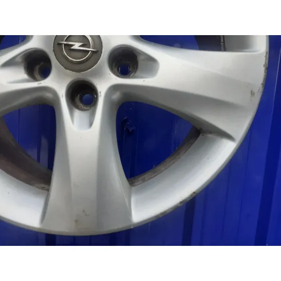 Llanta para Opel Astra J Lim.