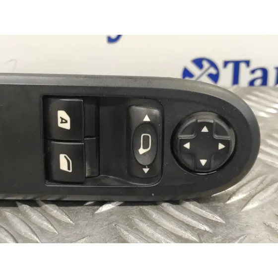 Mando Elevalunas Delantero Izquierdo para Citroën C3