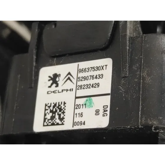 Mando Elevalunas Delantero Izquierdo para Citroën C3