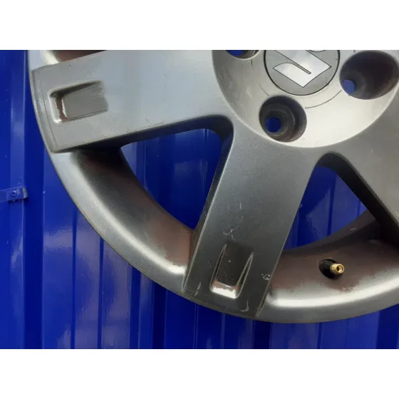Llanta para Suzuki Swift Berlina (Mz)