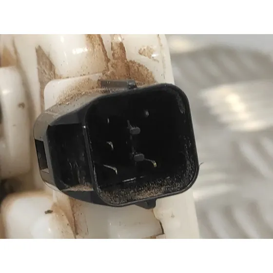 Cerradura Puerta Delantera Derecha para Mitsubishi L 200 (K6/7)