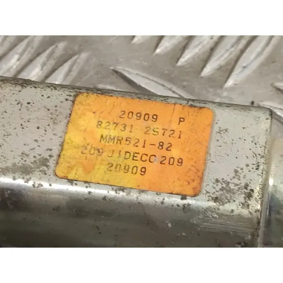 Elevalunas Trasero Izquierdo para Nissan Pick-Up (D22)