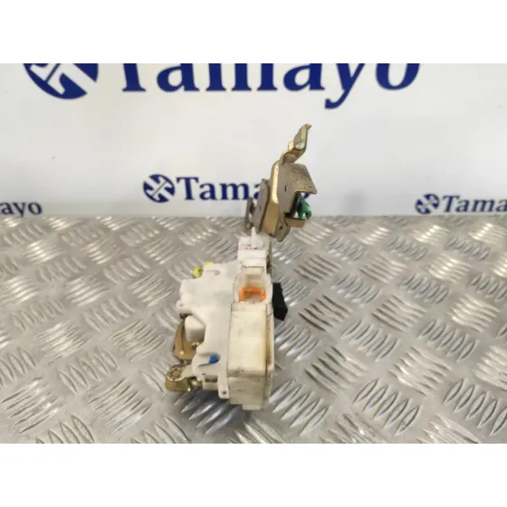 Cerradura Puerta Trasera Derecha para Nissan Pick-Up (D22)