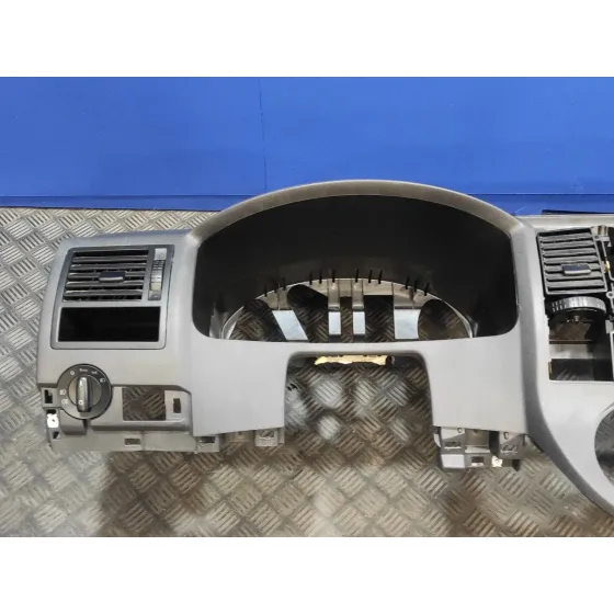 Salpicadero para Volkswagen T5 Transporter (7E)