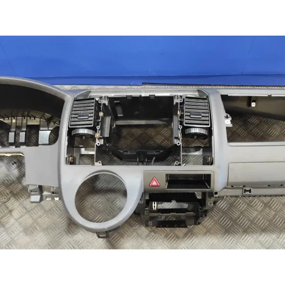 Salpicadero para Volkswagen T5 Transporter (7E)
