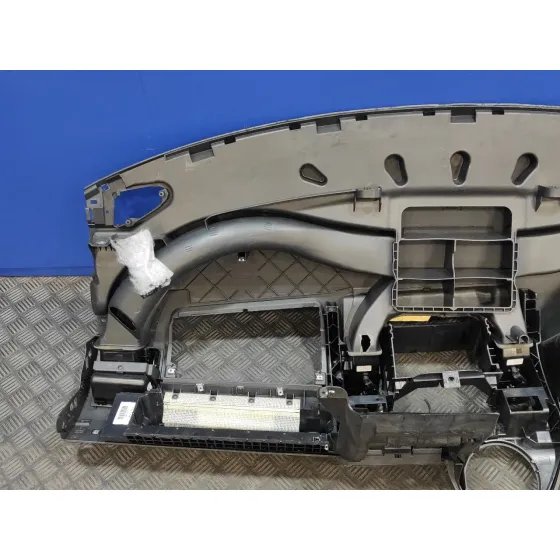 Salpicadero para Volkswagen T5 Transporter (7E)