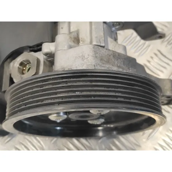 Bomba Direccion para Bmw X3 (E83)