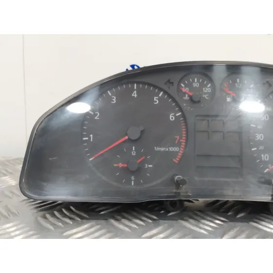 Cuadro Instrumentos para Audi A4 Berlina (B5)