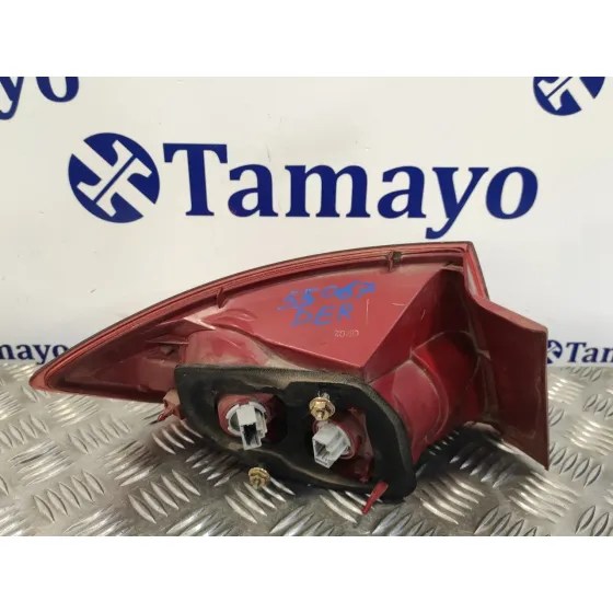 Piloto Trasero Derecho para Mazda 3 Berlina (Bk)