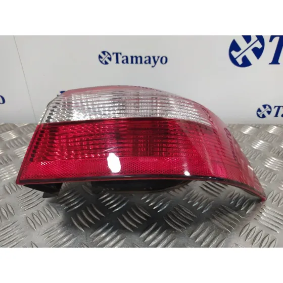 Piloto Trasero Derecho para Renault Laguna Ii (Bg0)