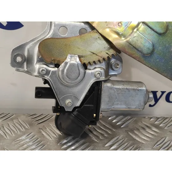 Elevalunas Trasero Izquierdo para Toyota Corolla Verso (E12)