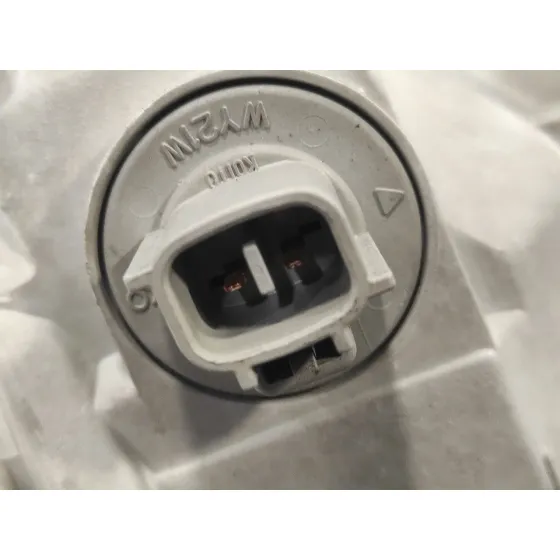 Faro Derecho para Toyota Corolla Verso (E12)