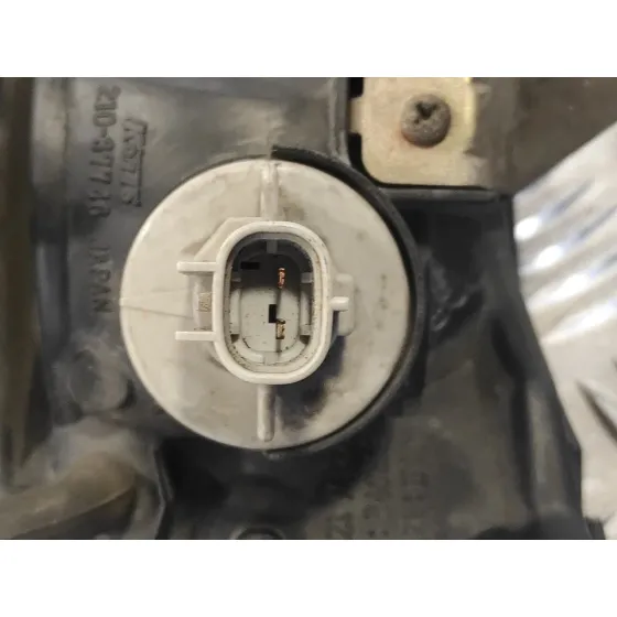 Piloto Delantero Derecho para Mitsubishi Montero (V20/V40)