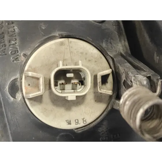 Piloto Delantero Derecho para Mitsubishi Montero (V20/V40)
