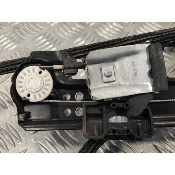 Elevalunas Delantero Izquierdo para Seat Ibiza (6P1)
