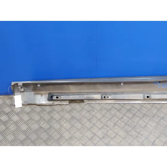 Faldon Lateral para Volvo S60 Lim.