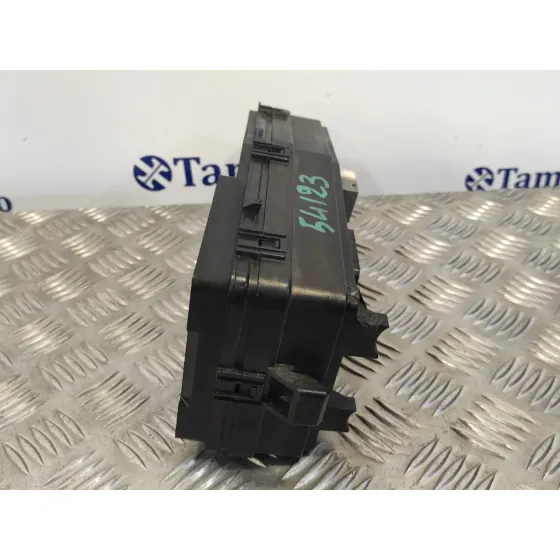 Caja Reles / Fusibles para Kia Carnival