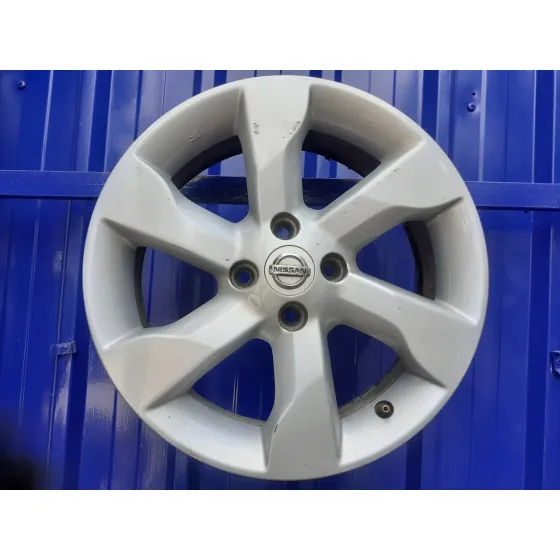Llanta para Nissan Note (E11E)