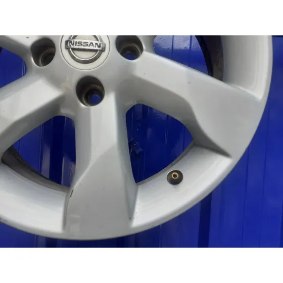 Llanta para Nissan Note (E11E)