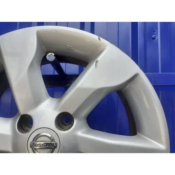 Llanta para Nissan Note (E11E)