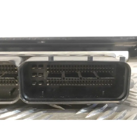 Centralita Motor Uce para Seat Ibiza (6J5)