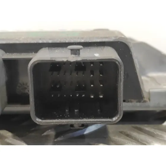 Centralita Motor Uce para Dacia Sandero