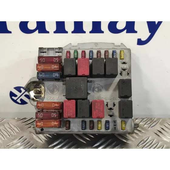 Caja Reles / Fusibles para Alfa Romeo Gt (125)