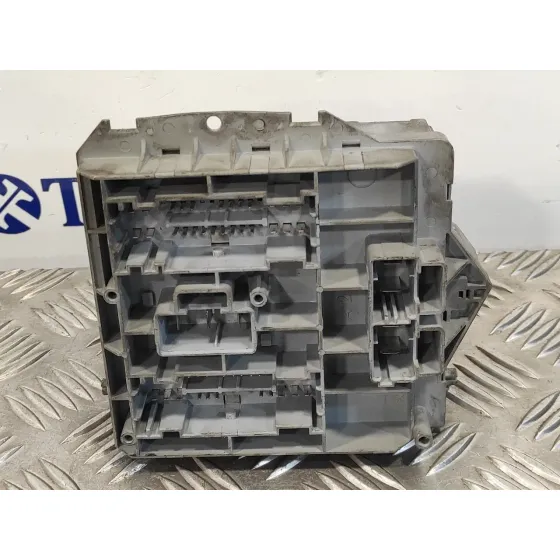 Caja Reles / Fusibles para Alfa Romeo Gt (125)