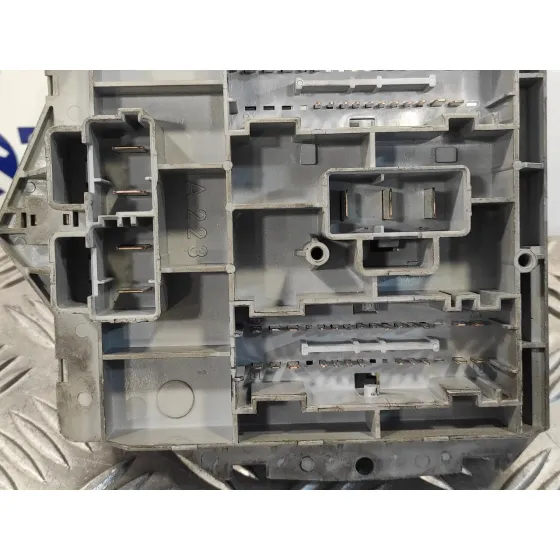 Caja Reles / Fusibles para Alfa Romeo Gt (125)