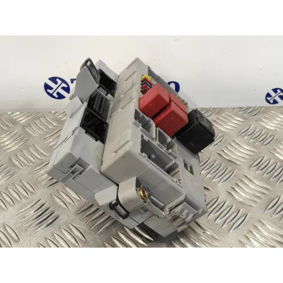 Caja Reles / Fusibles para Fiat Idea (135)
