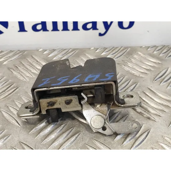Cerradura Maletero / Porton para Seat Ibiza (6L1)