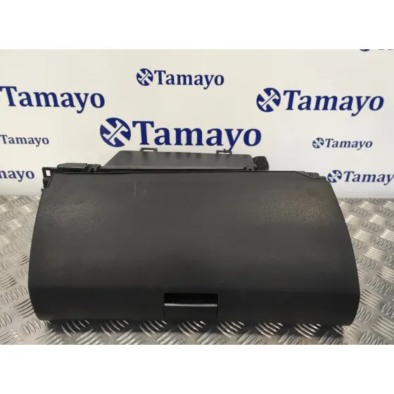 Guantera para Mercedes-Benz Clase A (W169)