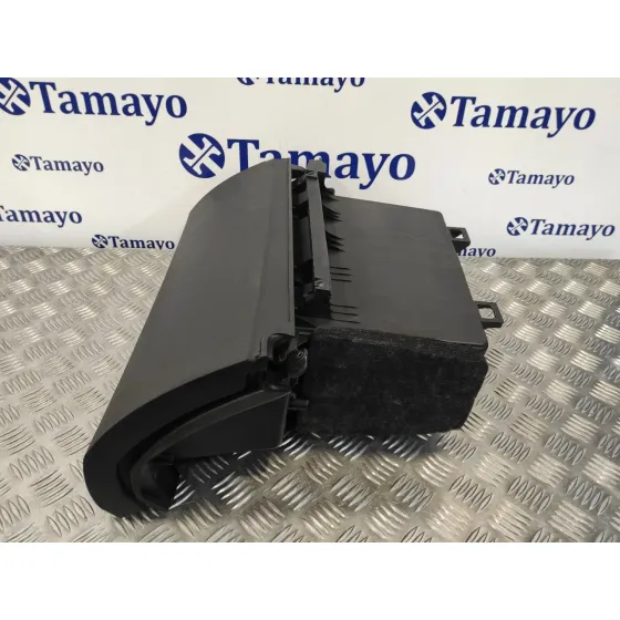 Guantera para Mercedes-Benz Clase A (W169)