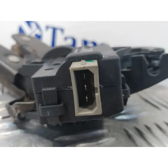 Cerradura Maletero / Porton para Volkswagen Passat Berlina (3C2)