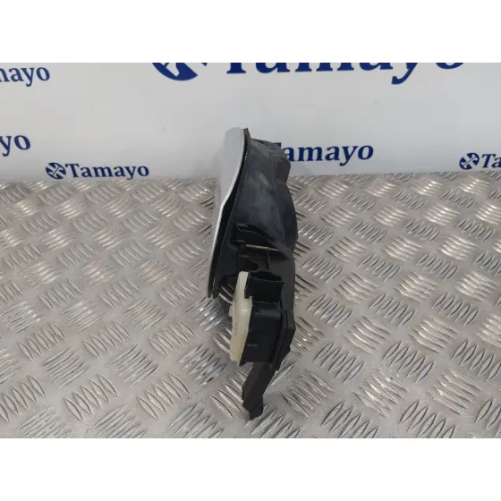 Tapa Exterior Combustible para Mercedes-Benz Clase R (W251)