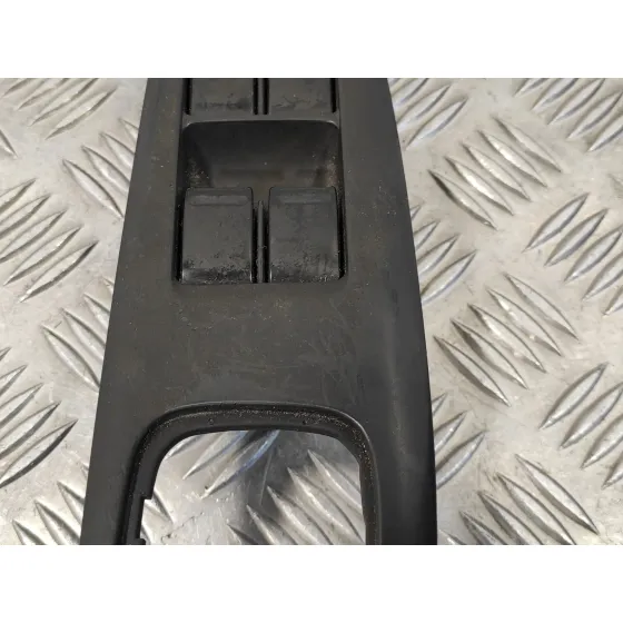 Mando Elevalunas Delantero Izquierdo para Nissan Primera Berlina (P12)