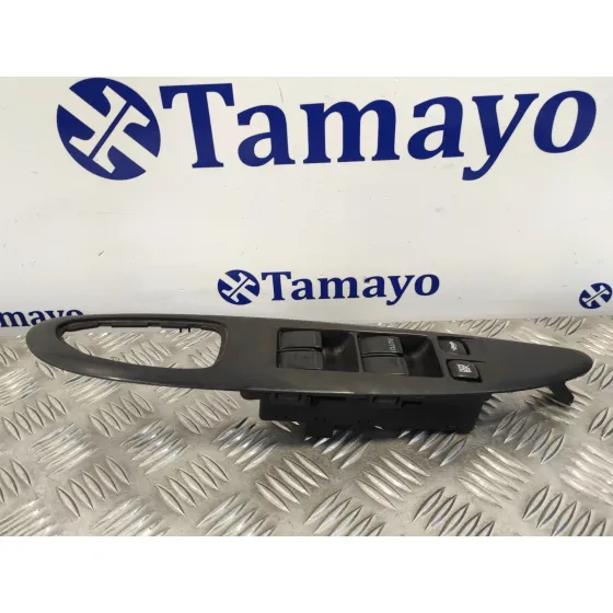 Mando Elevalunas Delantero Izquierdo para Nissan Primera Berlina (P12)