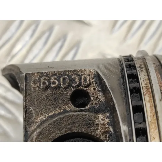 Piston para Toyota 4-Runner (N13)