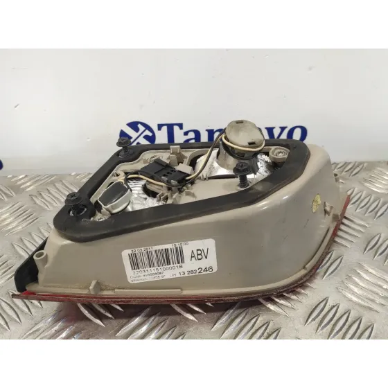 Piloto Trasero Izquierdo Interior para Opel Astra J Sports Tourer