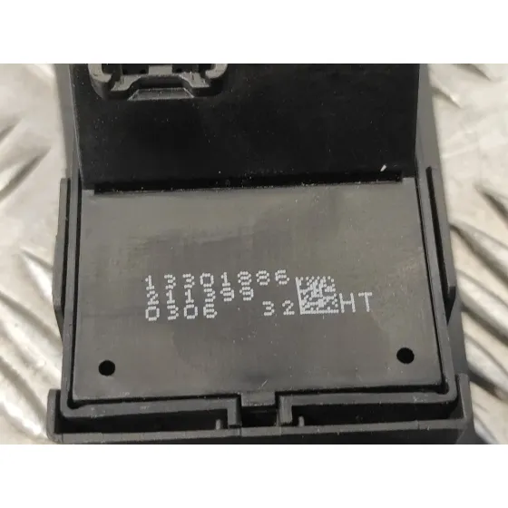 Mando Elevalunas Delantero Derecho para Opel Astra J Sports Tourer