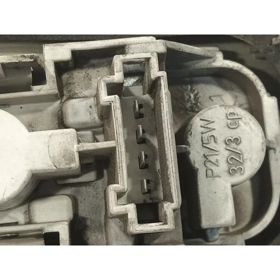 Piloto Trasero Derecho para Mercedes-Benz Clase B (W245)